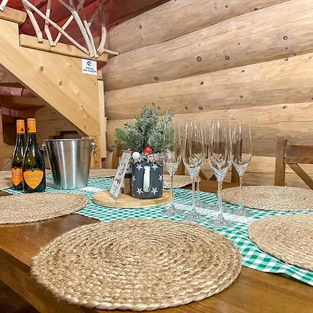 Zrub Sova Feriehus