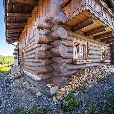 Zrub Sova Feriehus Važec